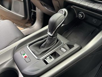 Car image 24