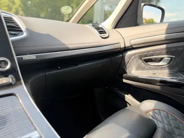 Car image 36