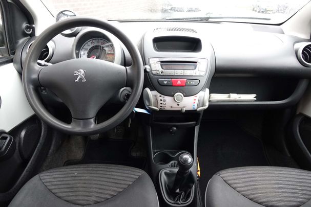 Peugeot 107 50 kW image number 10