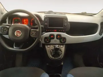 Car image 15