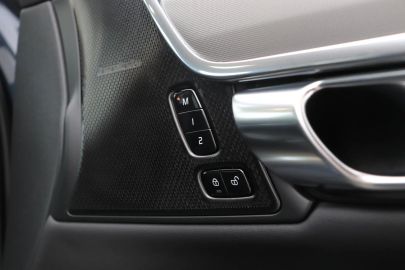 Car image 49