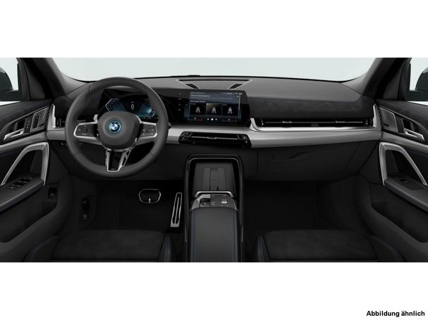 BMW iX2 eDrive20 150 kW image number 5