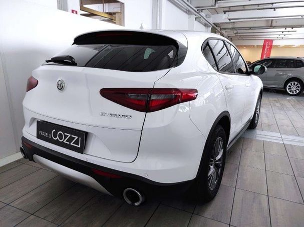 Alfa Romeo Stelvio 2.2 Diesel AT8 140 kW image number 3