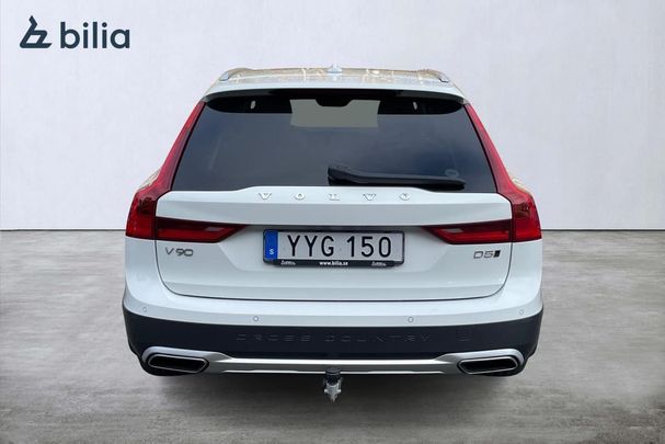 Volvo V90 Cross Country D5 AWD Pro 175 kW image number 2