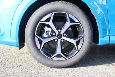 Car image 32