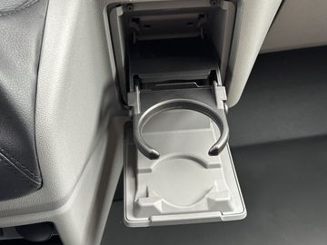 Car image 37