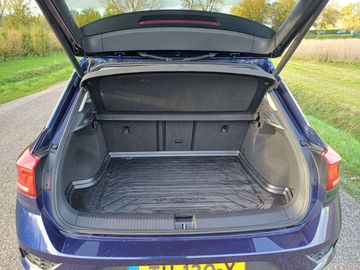 Car image 31