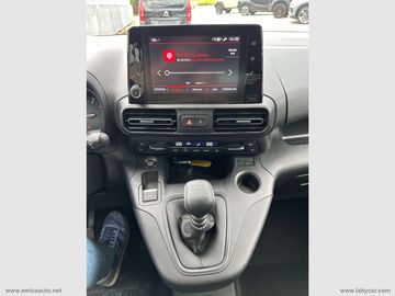 Car image 22