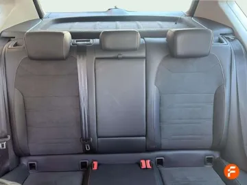 Car image 36