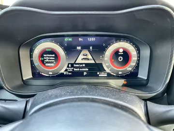 Car image 28