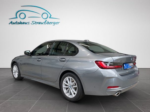 BMW 330 e xDrive 215 kW image number 5