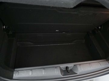 Car image 37