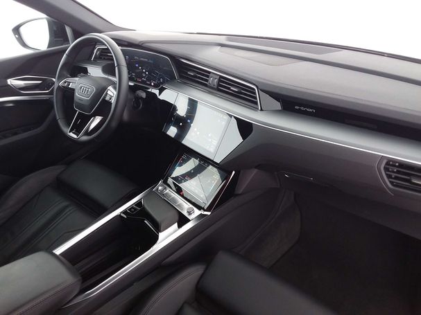 Audi e-tron 55 quattro Sportback 300 kW image number 22