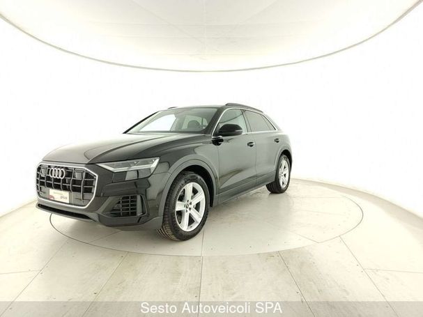 Audi Q8 55 TFSI quattro Tiptronic 250 kW image number 1