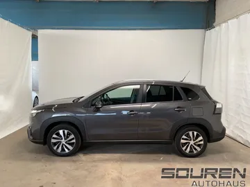 Car image 4