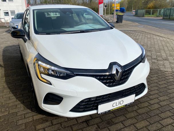 Renault Clio TCe 90 66 kW image number 9