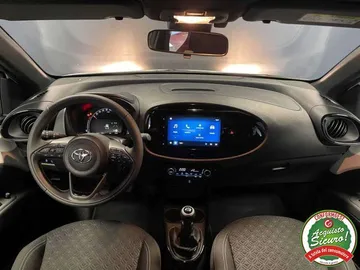 Car image 5