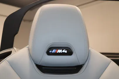 Car image 27