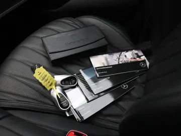 Car image 34