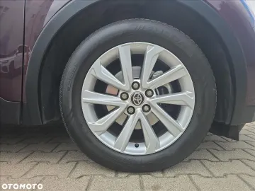 Car image 25