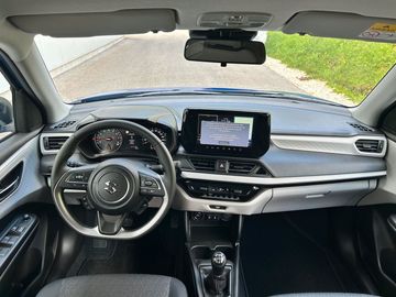 Car image 14