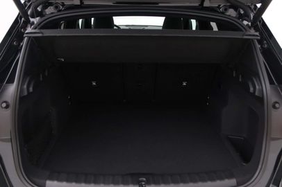 Car image 47