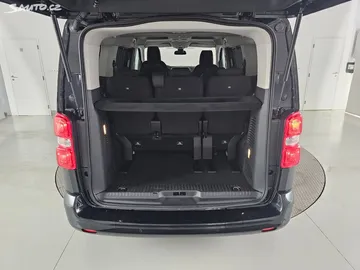Car image 35