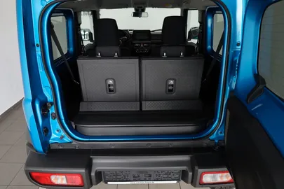 Car image 27