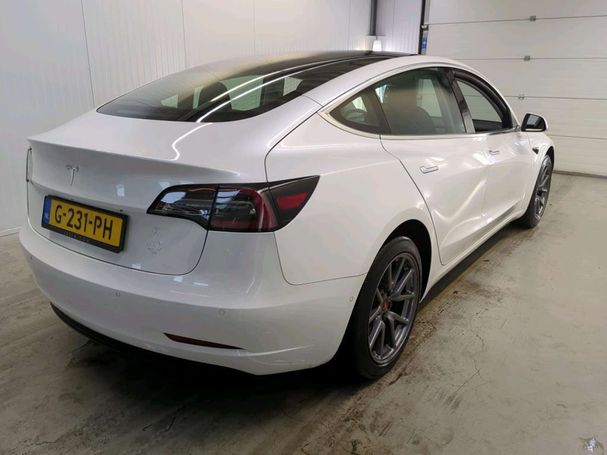 Tesla Model 3 60 Plus 239 kW image number 3