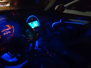 Car image 34