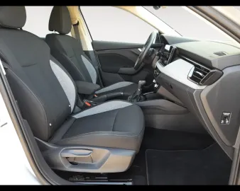 Car image 15