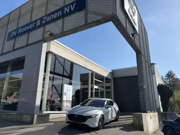 Car image 19