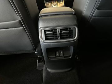 Car image 37