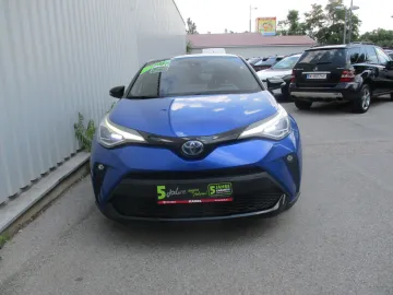 Car image 3