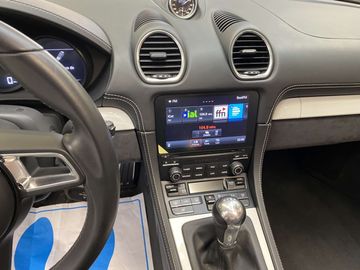 Car image 24