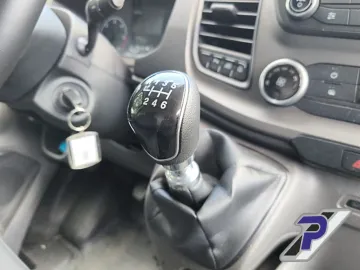 Car image 26