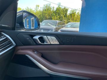 Car image 37