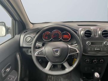 Car image 13