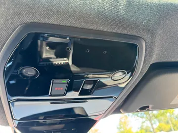Car image 33