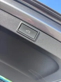 Car image 34