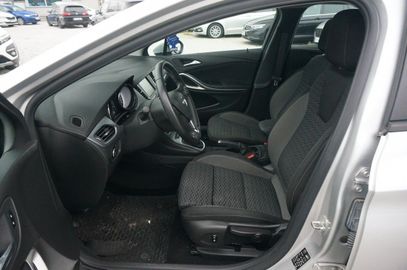 Car image 20