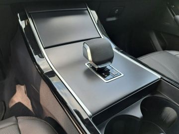 Car image 33