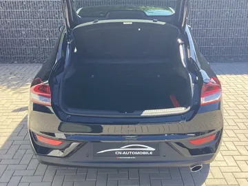 Car image 33