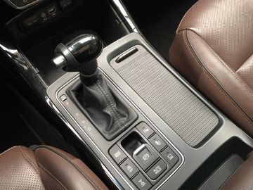 Car image 24