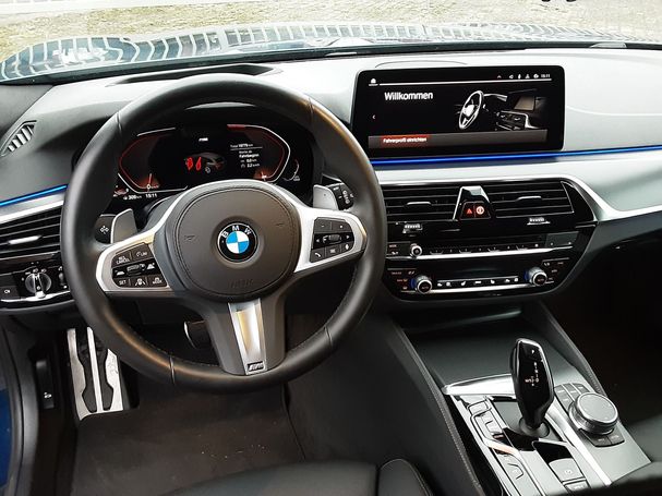 BMW 530d Touring M 210 kW image number 8