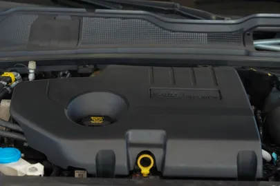 Car image 23