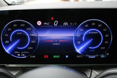 Car image 30
