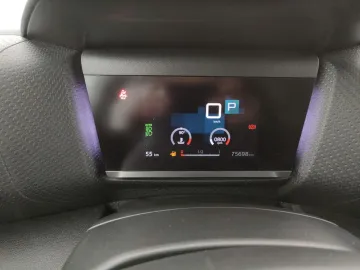 Car image 24
