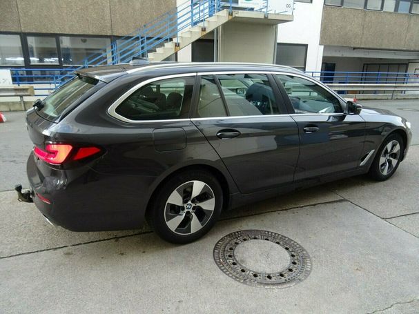 BMW 520d Touring xDrive 140 kW image number 15