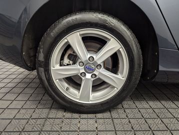 Car image 32